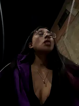 Violeet-Smith online show from 10-22-25, 02:34