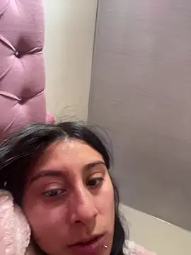 Violeet-Smith online show from 02-17-26, 01:40