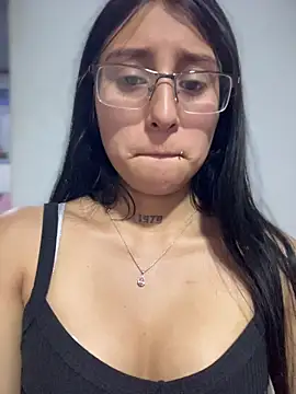 Violeet-Smith online show from 05-07-26, 03:12