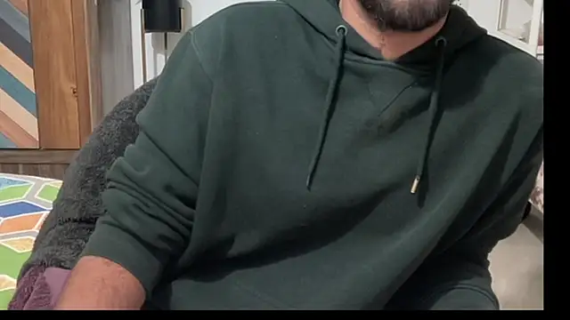 MakeMeAwareAah online show from 12-17-25, 12:44