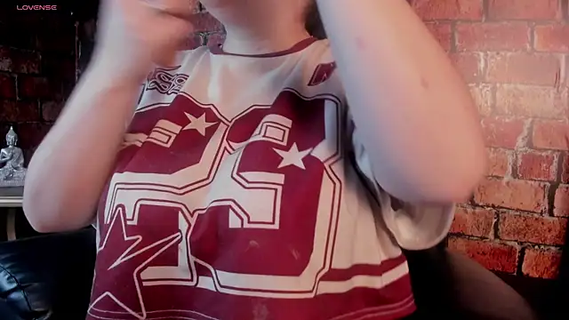 Danna piink  online show from 04-11-26, 12:20