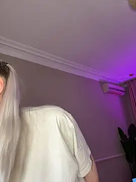 HugeBoobsAlice online show from 12-19-25, 05:03