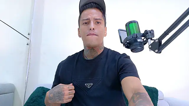 Victor Montero online show from 10-21-25, 08:09