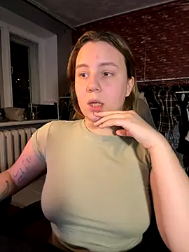 Snapshot of AnnaVeil chatting on 11-03-25, 05:03 AnnaVeil online show from 11-03-25, 05:03