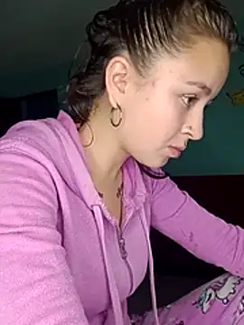 Snapshot of Adhara-Bunny chatting on 10-24-25, 04:53 Adhara-Bunny online show from 10-24-25, 04:53