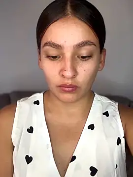 Snapshot of Talia_Bonet chatting on 12-05-25, 04:03 Talia Bonet online show from 12-05-25, 04:03