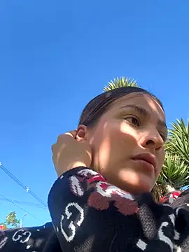 Snapshot of Talia_Bonet chatting on 12-14-25, 02:00 Talia Bonet online show from 12-14-25, 02:00