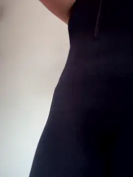 Snapshot of Talia_Bonet chatting on 01-16-26, 04:33 Talia Bonet online show from 01-16-26, 04:33