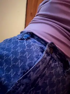 Snapshot of Talia_Bonet chatting on 01-17-26, 01:49 Talia Bonet online show from 01-17-26, 01:49