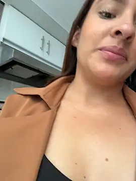 Snapshot of Talia_Bonet chatting on 03-25-26, 02:56 Talia Bonet online show from 03-25-26, 02:56