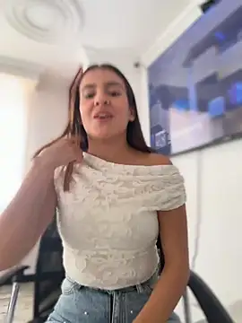 Snapshot of Talia_Bonet chatting on 03-28-26, 05:45 Talia Bonet online show from 03-28-26, 05:45