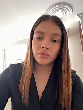 Snapshot of Talia_Bonet chatting on 06-10-26, 01:21 Talia Bonet online show from 06-10-26, 01:21