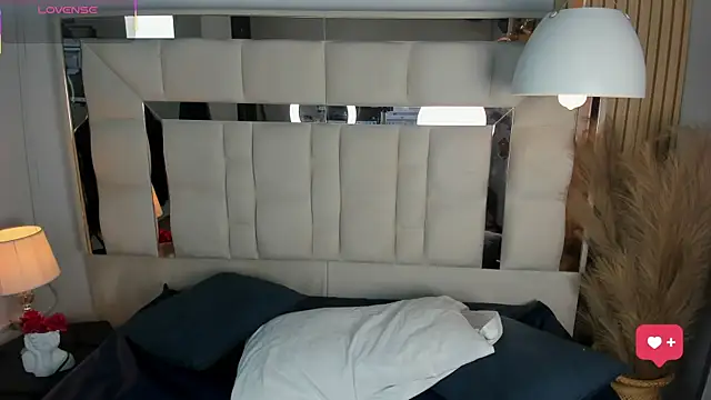 AnguelJones online show from 11-28-25, 04:26