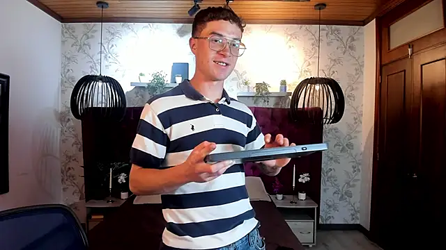 Lil James online show from 05-06-26, 08:14