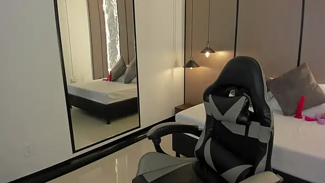 mia collins96 online show from 10-25-25, 03:25