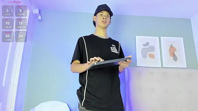 ApoloRicci online show from 02-04-26, 07:42