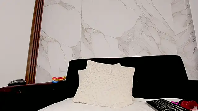 Snapshot of Cleopatriagad chatting on 03-15-26, 01:44 Cleopatriagad online show from 03-15-26, 01:44