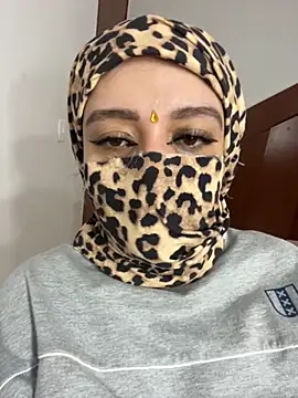 Selena Roa online show from 11-27-25, 02:41