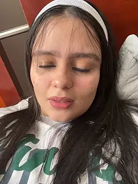 Snapshot of Selena_Roa chatting on 04-16-26, 04:19 Selena Roa online show from 04-16-26, 04:19