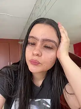 Snapshot of Selena_Roa chatting on 04-19-26, 04:39 Selena Roa online show from 04-19-26, 04:39