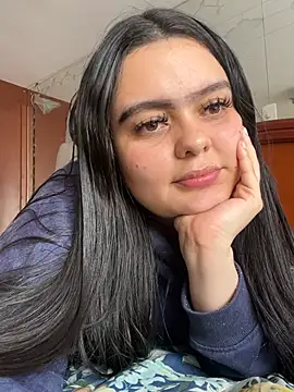 Snapshot of Selena_Roa chatting on 04-29-26, 07:09 Selena Roa online show from 04-29-26, 07:09