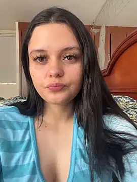 Snapshot of Selena_Roa chatting on 05-11-26, 02:45 Selena Roa online show from 05-11-26, 02:45