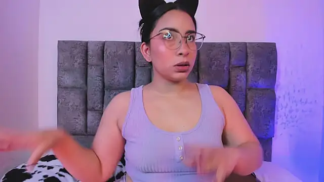 Snapshot of miah_storm chatting on 11-05-25, 01:38 miah storm online show from 11-05-25, 01:38