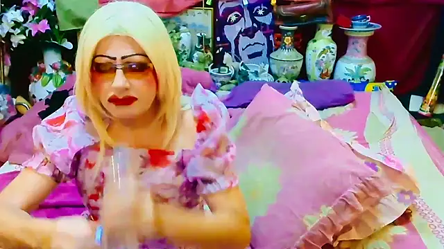 Snapshot of horni4luv chatting on 11-29-25, 10:24 horni4luv online show from 11-29-25, 10:24