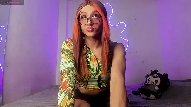 Mika  velvet online show from 11-20-25, 09:03