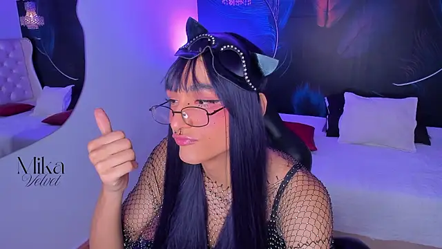 Mika  velvet online show from 01-17-26, 11:30