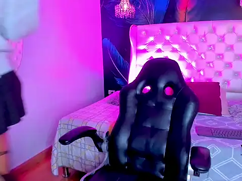 Mika  velvet online show from 02-02-26, 08:51