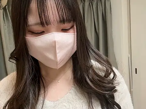 Snapshot of pomu_chan chatting on 02-18-26, 10:44 pomu chan online show from 02-18-26, 10:44