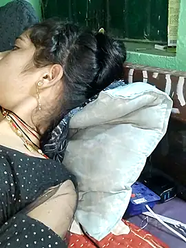 Snapshot of Bhumika_Love chatting on 10-23-25, 05:23 Bhumika Love online show from 10-23-25, 05:23