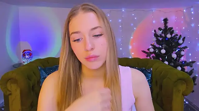 sassy cutie online show from 12-15-25, 08:07