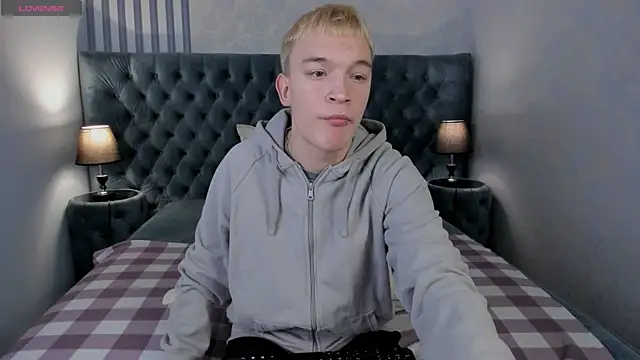 Derek Banville online show from 01-07-26, 07:38