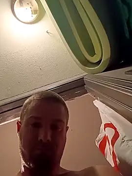 DadDDick925 online show from 10-27-25, 02:43