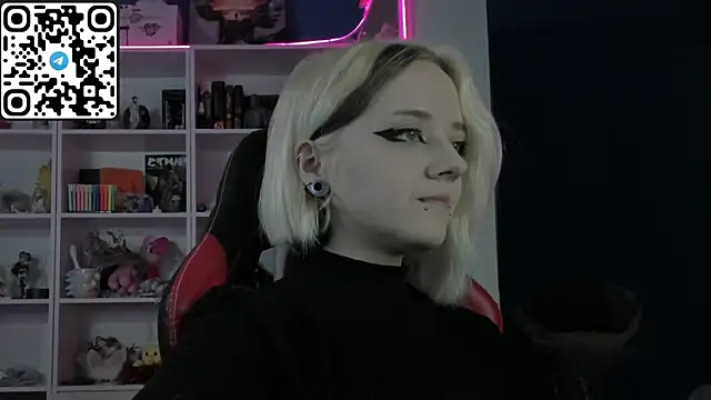 Holy Mistress S online show from 05-05-26, 08:44