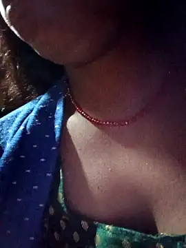 Snapshot of Poonam_cute chatting on 10-30-25, 07:36 Poonam cute online show from 10-30-25, 07:36