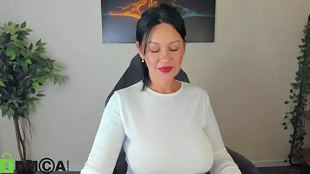 Sara Devills online show from 06-26-26, 01:10