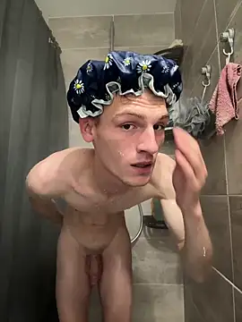 Snapshot of Charlycki chatting on 10-22-25, 10:37 Charlycki online show from 10-22-25, 10:37