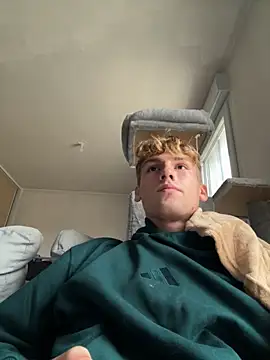 Snapshot of Charlycki chatting on 10-24-25, 08:11 Charlycki online show from 10-24-25, 08:11