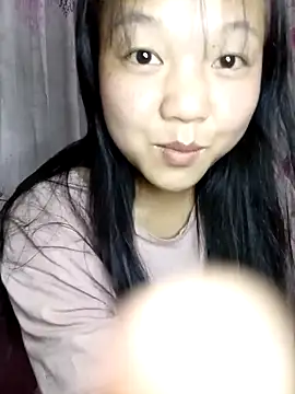 Quynhsumon online show from 05-05-26, 03:09