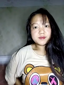 Quynhsumon online show from 05-09-26, 02:22
