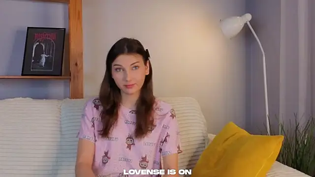 KateCahee online show from 12-05-25, 01:25