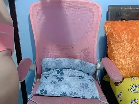 Snapshot of Skinny_Jean18xxx chatting on 03-16-26, 05:55 Skinny Jean18xxx online show from 03-16-26, 05:55