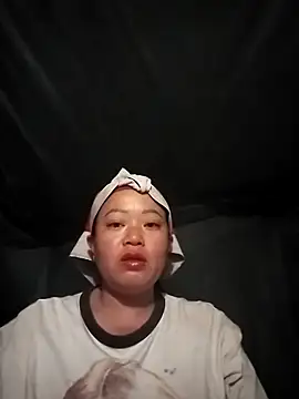 Snapshot of Nadia-a chatting on 10-23-25, 07:12 Nadia-a online show from 10-23-25, 07:12