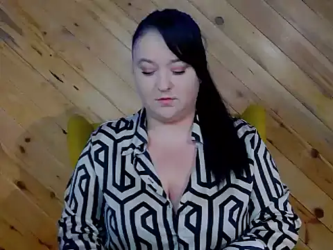 SensualCrisa online show from 10-27-25, 05:11