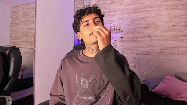 Mr Strike online show from 02-04-26, 03:23