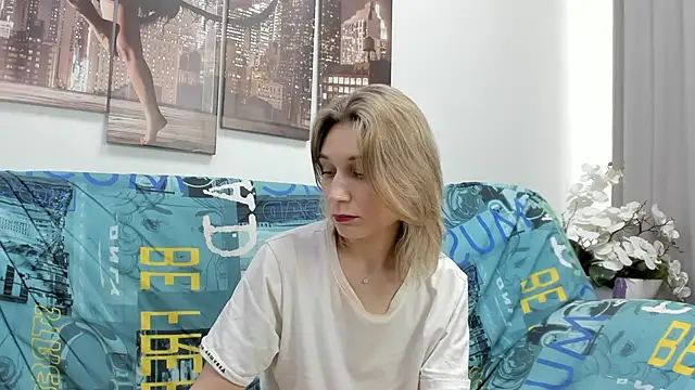 Tenderly Sophie online show from 03-08-26, 02:04