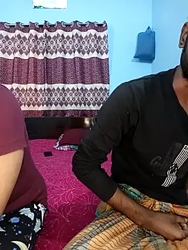 CoupleShow 432 online show from 01-18-26, 07:34